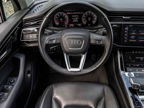 Used 2024 Audi Q7 Premium Plus image 18