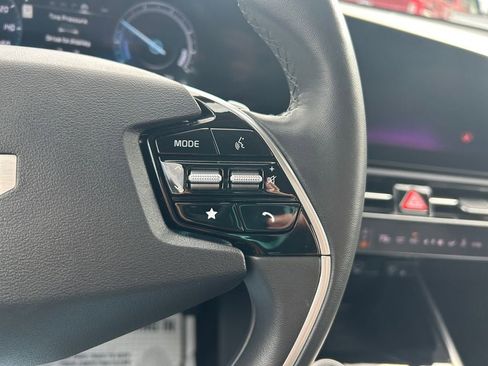 Used 2023 Kia Niro Wind FWD image 16