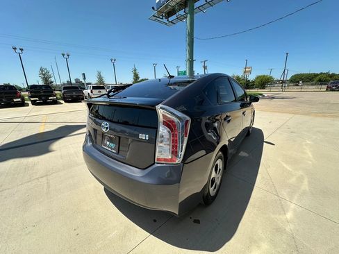 Used 2015 Toyota Prius Three FWD image 5