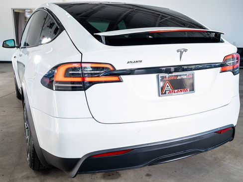 Used 2022 Tesla Model X image 21
