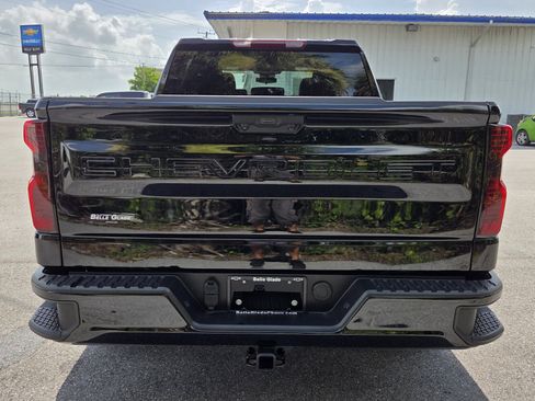 Used 2026 Chevrolet Silverado 1500 Custom w/ Turbomax Blackout Package AWD/4WD image 4