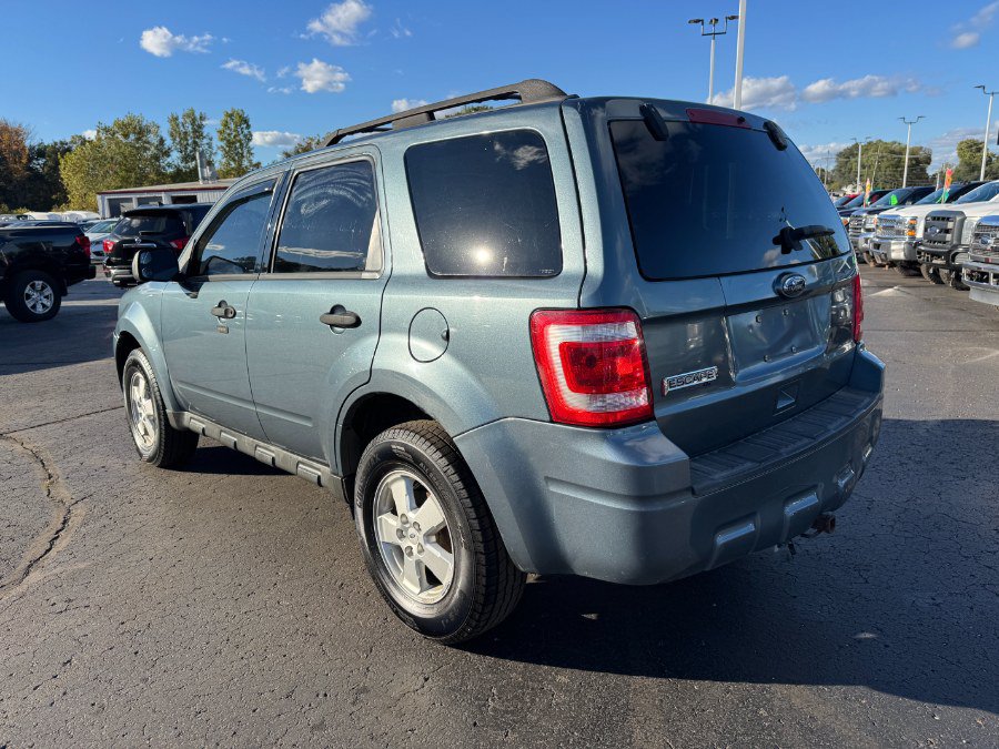 Used 2010 Ford Escape XLT FWD image 3