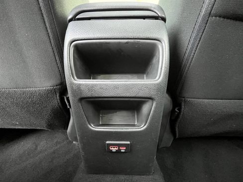 Used 2019 Nissan Sentra SV w/ Special Edition Package FWD image 20