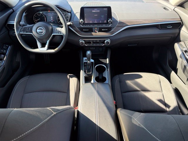 Certified 2023 Nissan Altima 2.5 SV FWD image 31
