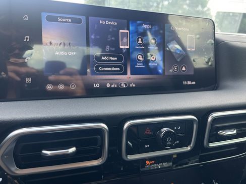 New 2026 Nissan Sentra SV w/ SV Convenience Package FWD image 4