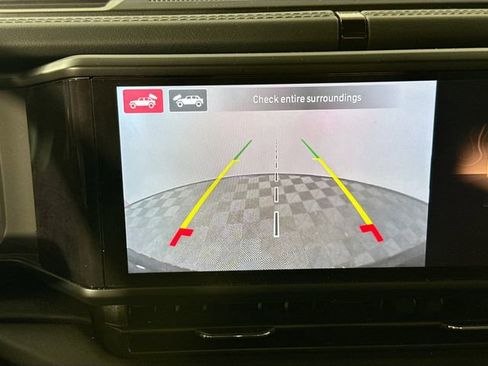 Used 2024 Jeep Wrangler Unlimited Sahara w/ Technology Group image 13