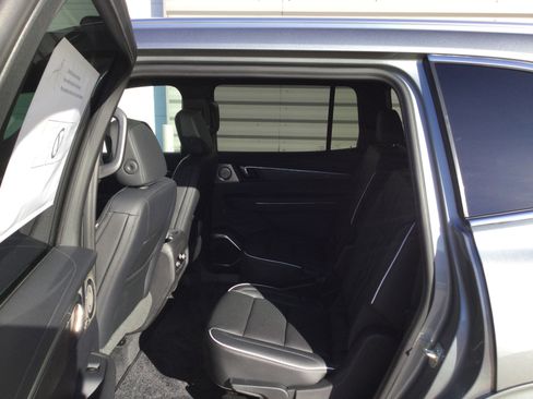 New 2026 Buick Enclave Avenir w/ Super Cruise Package image 6