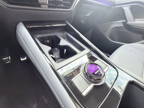 Used 2026 Volkswagen Tiguan SEL R-Line image 16