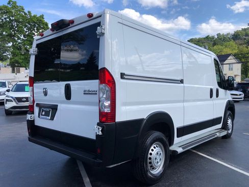 Used 2025 RAM ProMaster 2500 w/ U-Haul Equipment Group FWD image 6
