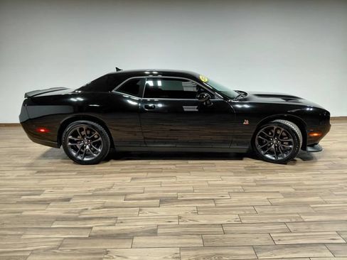 Used 2022 Dodge Challenger R/T Scat Pack RWD image 28