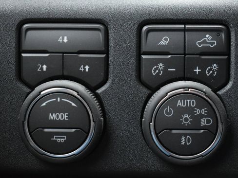 Used 2026 Chevrolet Silverado 2500 LT w/ All Star Edition AWD/4WD image 18