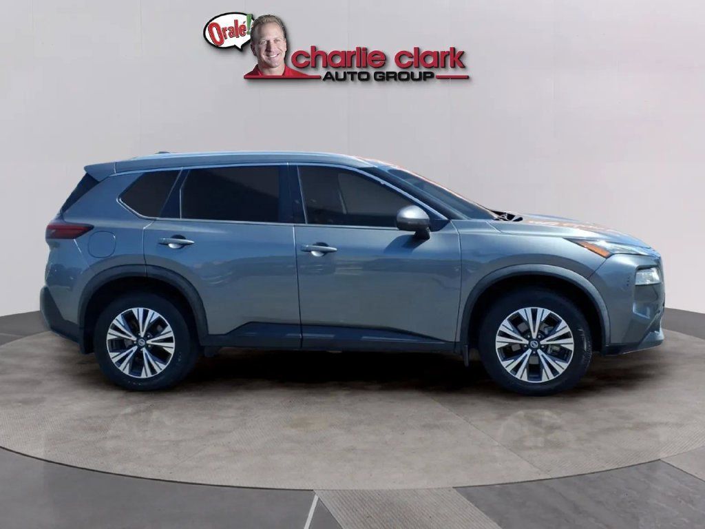 Used 2021 Nissan Rogue SV w/ Premium Package FWD image 6
