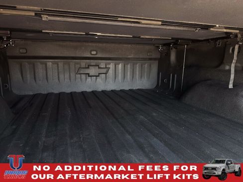 Used 2019 Chevrolet Silverado 2500 LT w/ Midnight Edition AWD/4WD image 10
