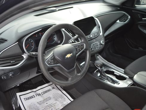 Used 2022 Chevrolet Malibu LT FWD image 10