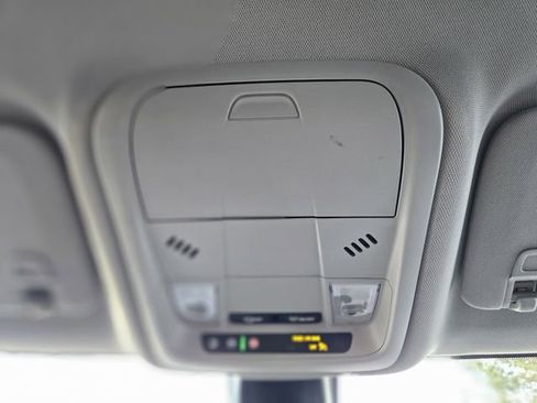 Used 2025 Chevrolet Blazer LT image 26