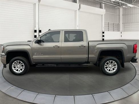 Used 2017 GMC Sierra 1500 SLE image 1
