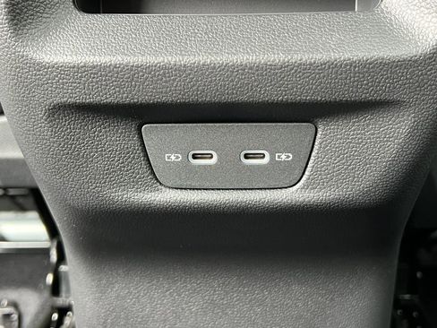 New 2026 Volkswagen Tiguan SE AWD/4WD image 37