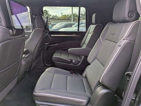 New 2026 Cadillac Escalade Luxury w/ Touring Package AWD/4WD image 12