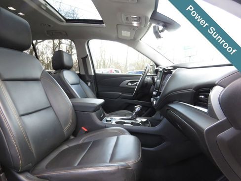 Used 2021 Chevrolet Traverse RS AWD/4WD image 13