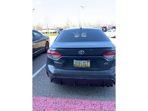 Used 2023 Toyota Corolla SE w/ SE Premium Package image 5