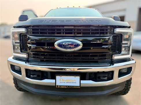 Used 2018 Ford F250 XLT w/ XLT Value Package AWD/4WD image 12