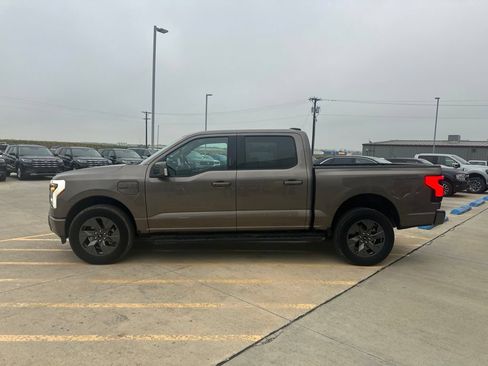 Used 2023 Ford F150 Lightning Lariat AWD/4WD image 4