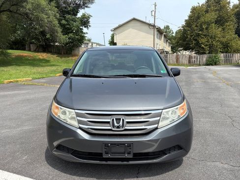 Used 2013 Honda Odyssey EX image 2
