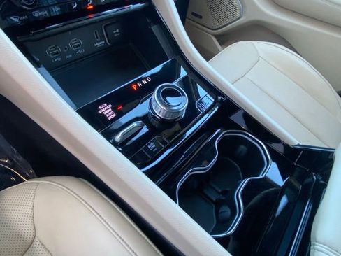 Used 2022 Jeep Grand Cherokee Limited 4xe w/ Luxury Tech Group II image 24