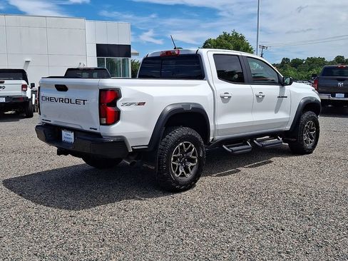 Used 2024 Chevrolet Colorado ZR2 w/ Safety Package AWD/4WD image 9