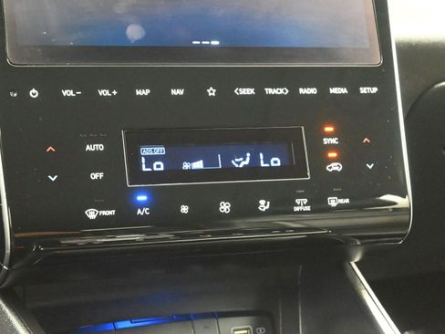 Used 2024 Hyundai Tucson Limited AWD/4WD image 27