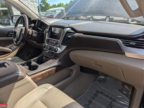 Used 2020 Chevrolet Tahoe LT RWD image 13