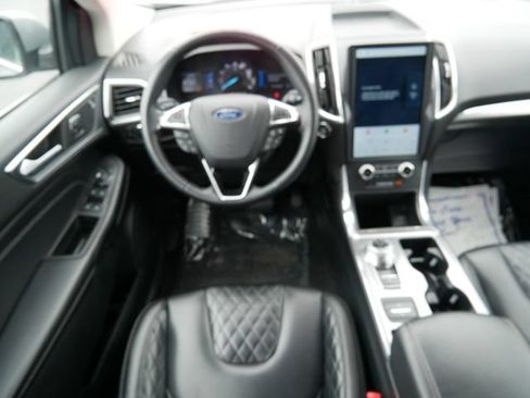 Certified 2024 Ford Edge Titanium AWD/4WD image 9