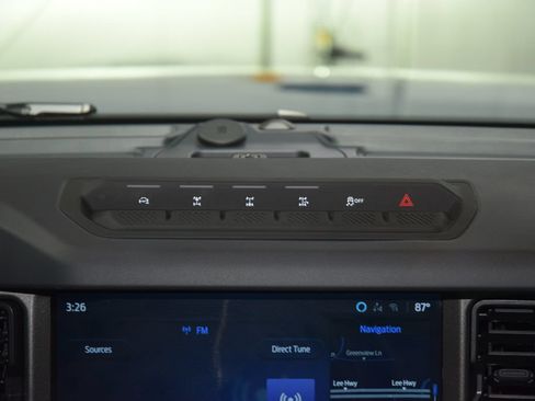 Used 2025 Ford Bronco Badlands AWD/4WD image 27