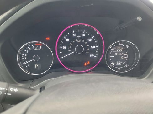 Used 2017 Honda HR-V EX image 15