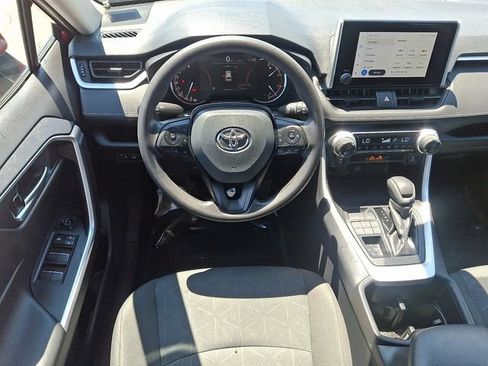 Used 2025 Toyota RAV4 XLE AWD/4WD image 11