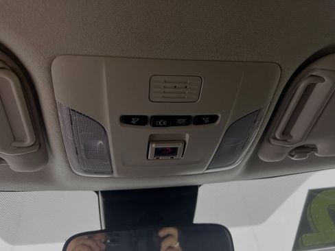 Used 2022 Toyota Corolla LE FWD image 21