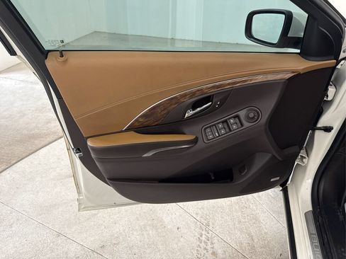 Used 2014 Buick LaCrosse Premium FWD image 33