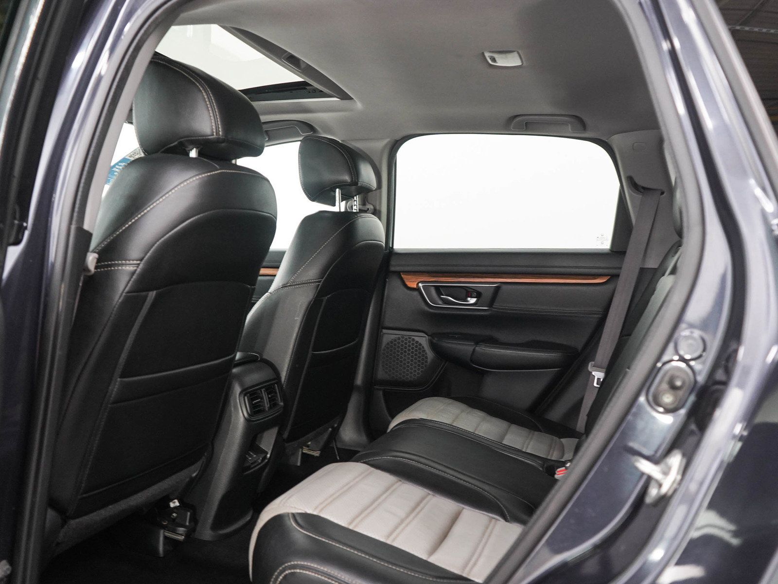 Used 2018 Honda CR-V EX image 17