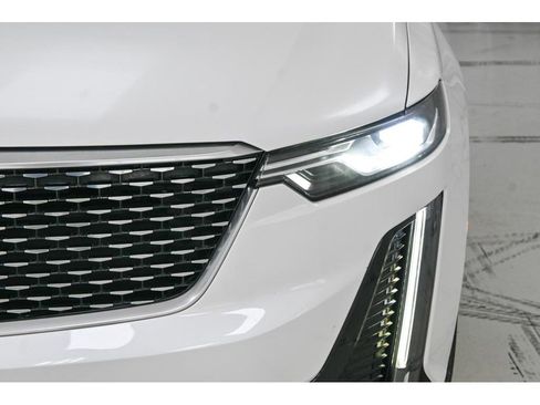 Used 2020 Cadillac XT6 Premium Luxury AWD/4WD image 24
