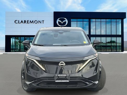 Used 2025 Nissan Ariya AWD image 2