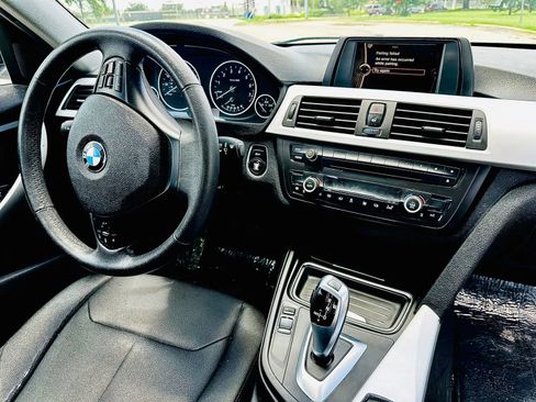 Used 2013 BMW 328i Sedan RWD image 12