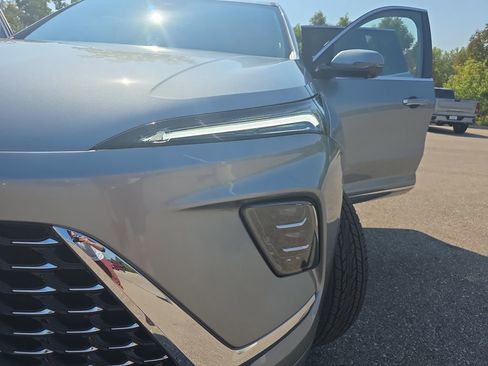 New 2026 Buick Enclave Avenir w/ Super Cruise Package FWD image 33