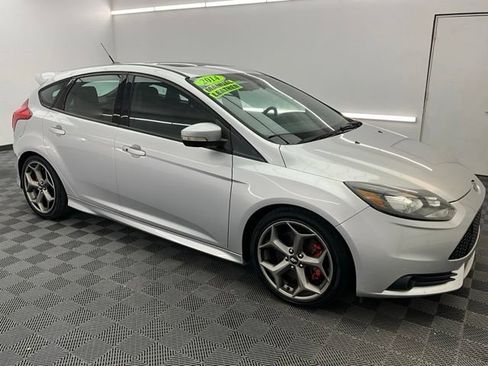 Used 2014 Ford Focus ST w/ Equipment Group 202A FWD image 3