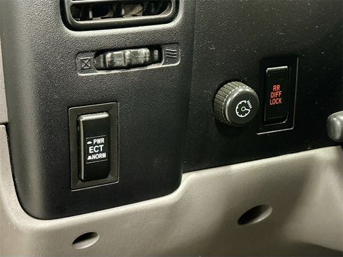 Used 2004 Toyota Tacoma 4x4 Xtracab V6 w/ SR5 Color-Keyed Pkg image 10