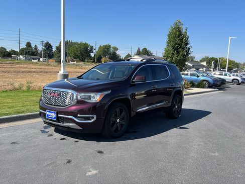 Used 2017 GMC Acadia Denali w/ Technology Package AWD/4WD image 1