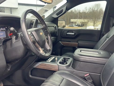 Used 2019 Chevrolet Silverado 1500 High Country w/ Technology Package image 21