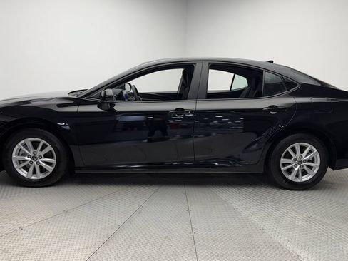 Used 2025 Toyota Camry LE FWD image 4
