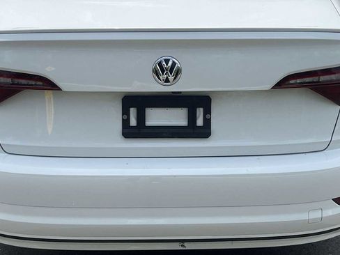 Used 2020 Volkswagen Jetta SE w/ SE Cold Weather Package FWD image 18