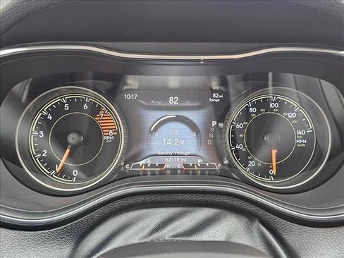 Used 2019 Jeep Cherokee Limited image 22