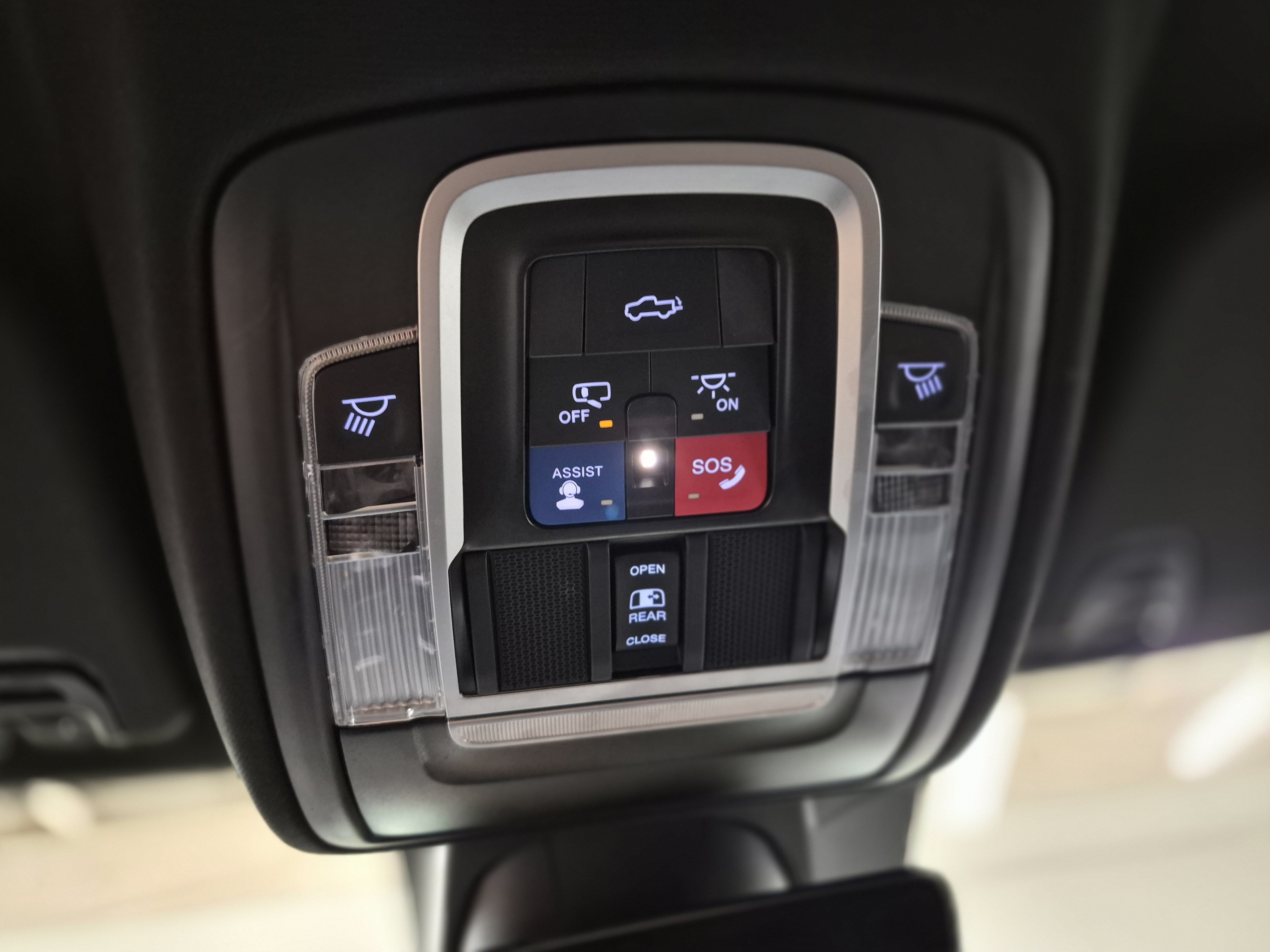 Used 2023 RAM 1500 Laramie AWD/4WD image 39